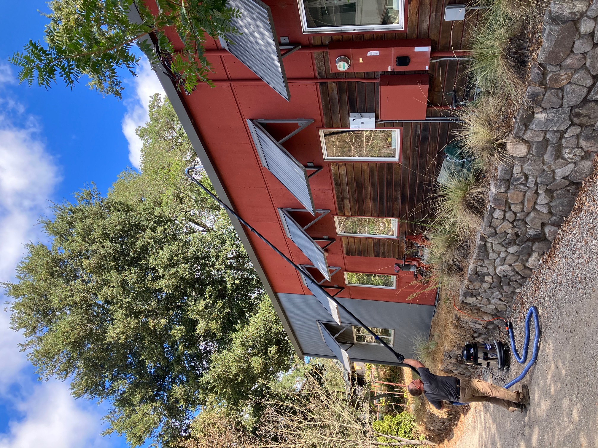 Top Quality Commercial Gutter Clean performed in Glen Ellen, California Thumbnail